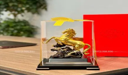 Vì Sao Mã Đáo Thành Công Và Thuyền Buồm Lại Là Món Quà Lý Tưởng Dành Tặng Đối Tác Và Cấp Trên